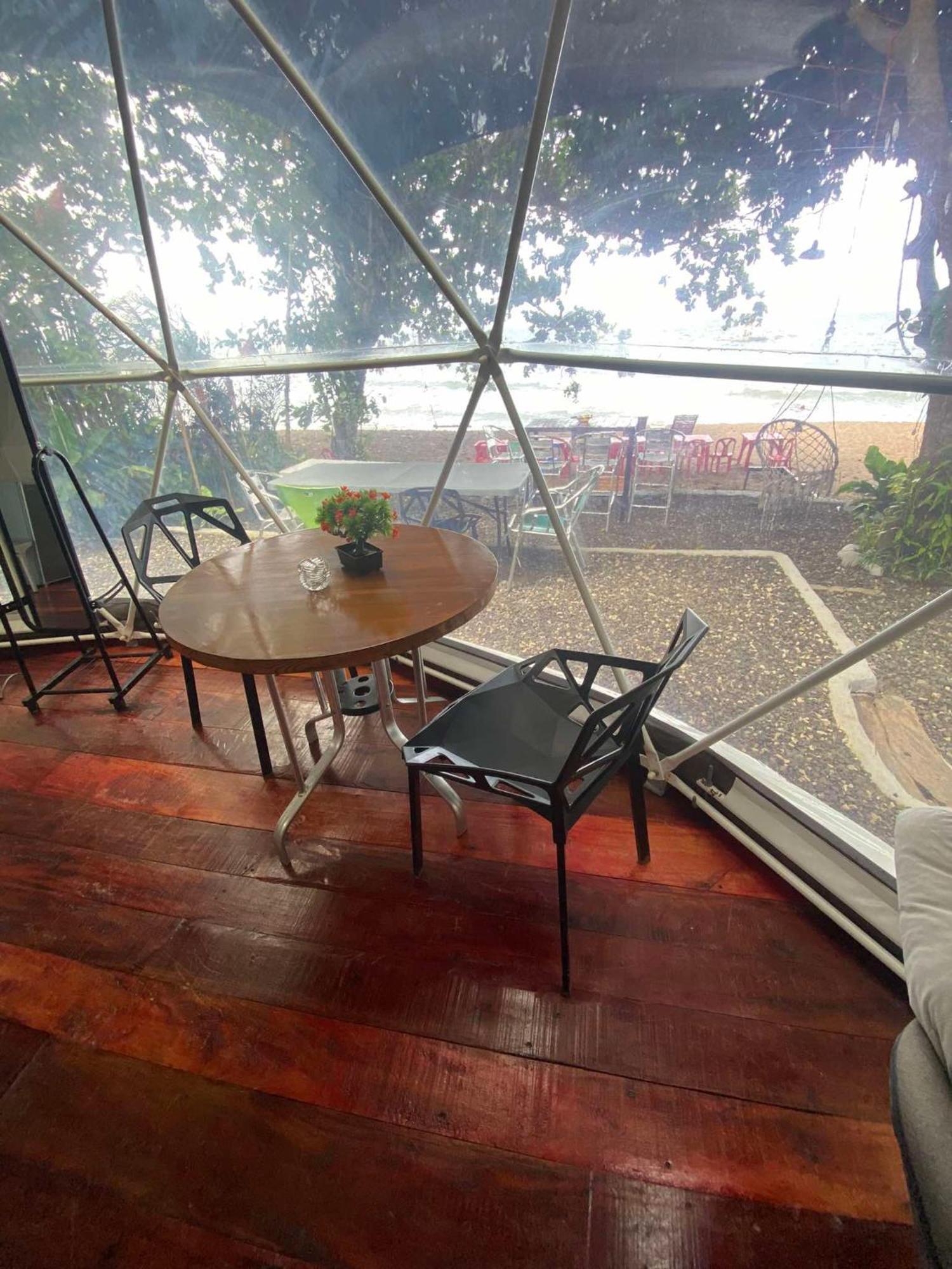 Glamping Dome Dauin Beach + Dive Resort Exterior foto